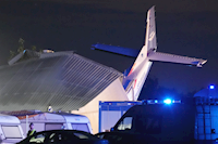 V Polsku narazila Cessna do hangáru. O život přišlo pět lidí