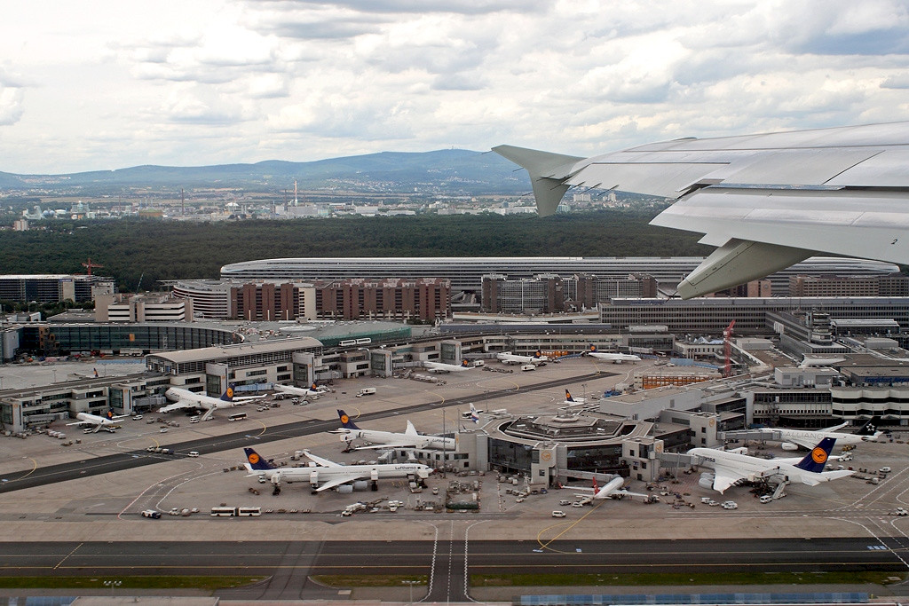 Pohled na letiště Frankfurt z roku 2011