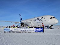 První Boeing 787 přistál na Antarktidě