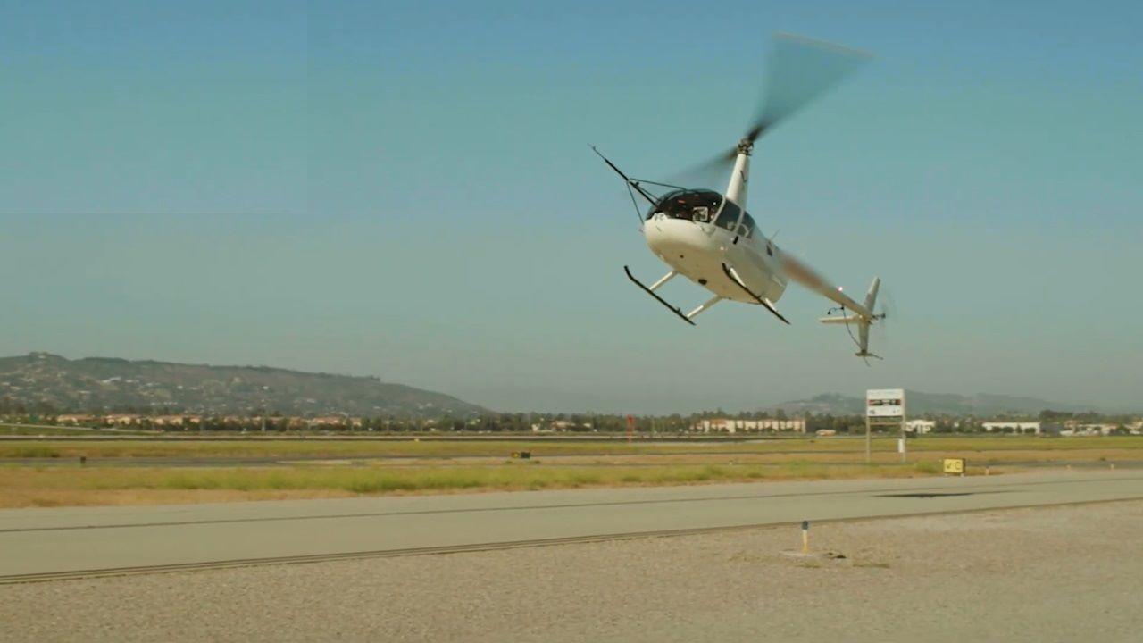 Robinson R66 vybavený systémem od společnosti Skyryse dokončil 22. července na zkušebním letišti v Los Angeles svou první plně automatizovanou autorotaci.