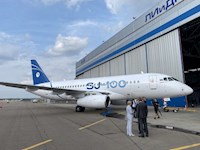 Let Superjetu 100 pouze ruské výroby se odkládá