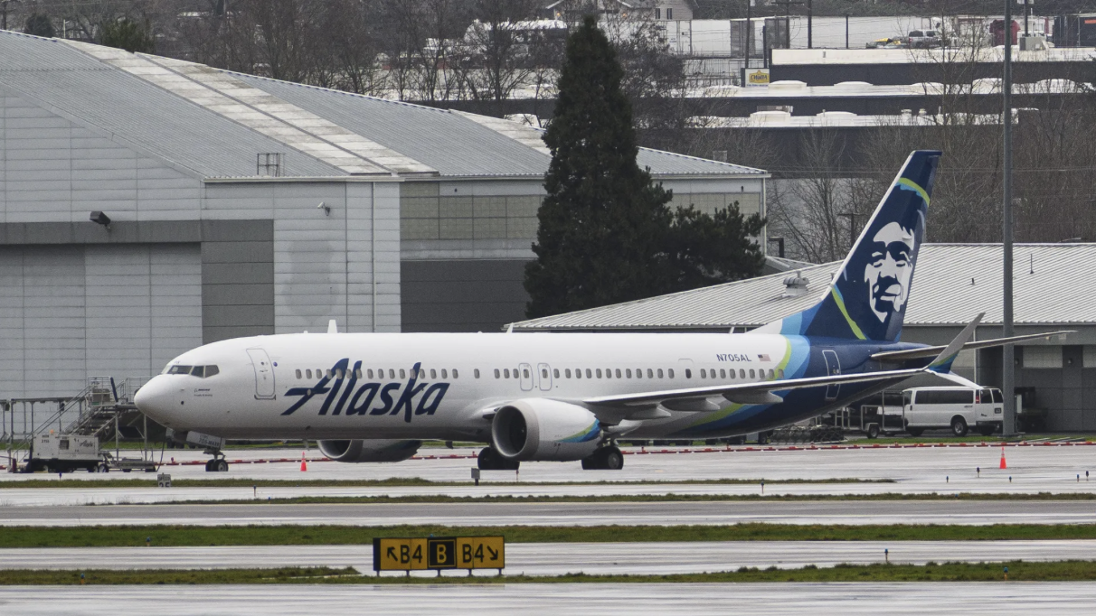 Boeing 737-9 MAX v barvách Alaska Airlines