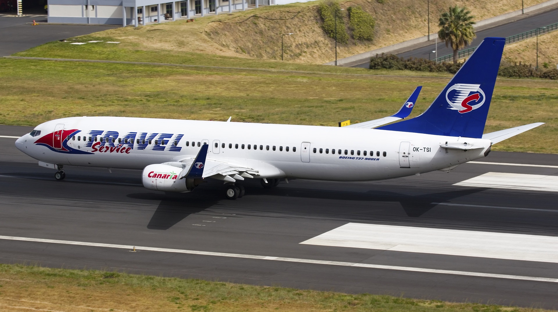 Boeing 737-900ER, stále ještě v barvách Travel Service