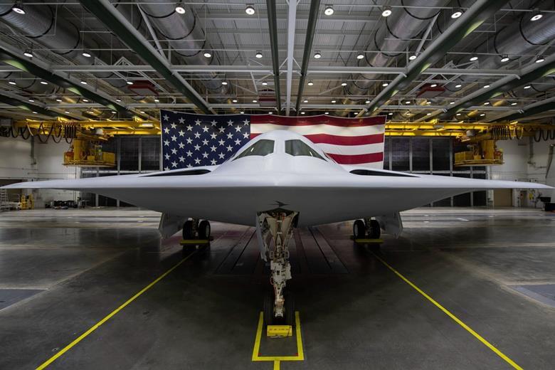 B-21 stealth bombardér