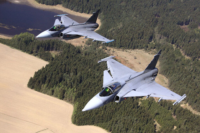 Gripeny budou v českém letectvu hrát primární roli až do úplného nasazení F-35 v roce 2035