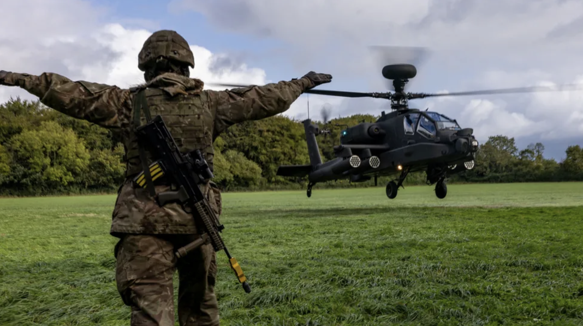 AH-64 ve službě britského letectva.