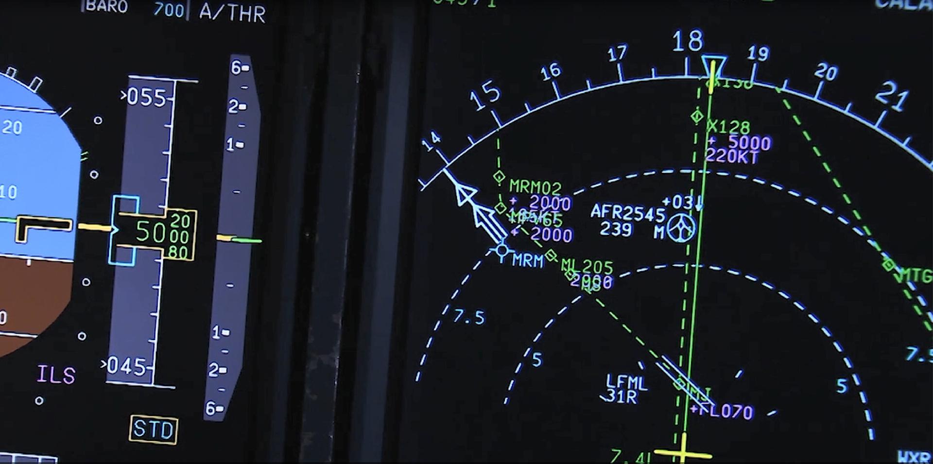 Zobrazení informací ze systému ADS-B v kokpitu letadla