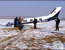 Nehoda Piperu Malibu Mirage na letišti Praha Ruzyně